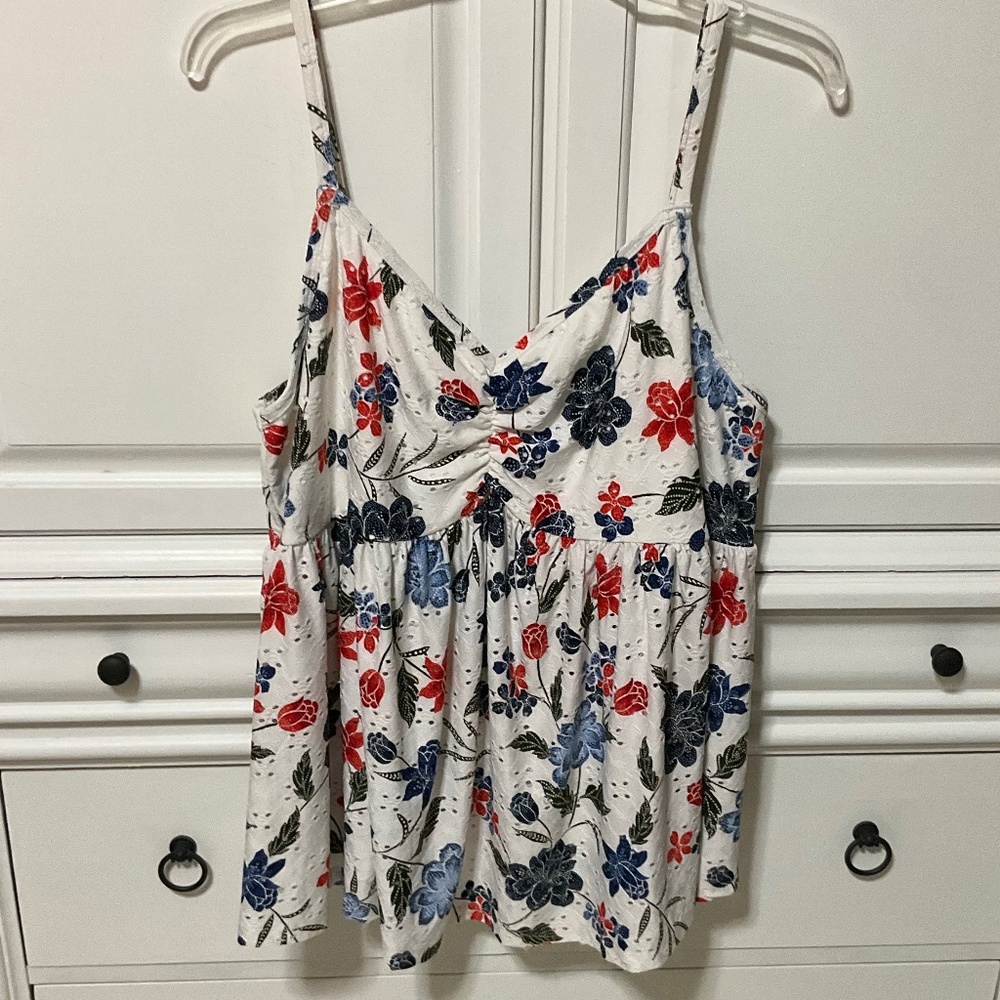 Torrid ladies Size 2X Knit Eyelet V-neck Babydoll Cami in Floral, preowned